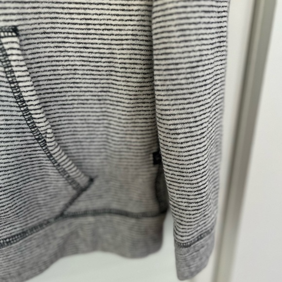 Rails Hoodie Pullover Cream/Navy Sz Medium - Picture 4 of 5